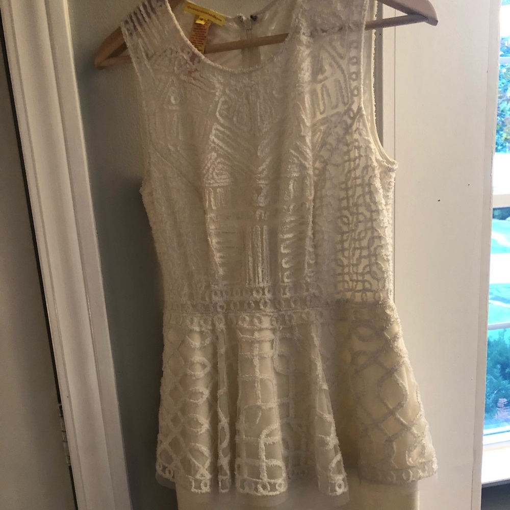 White peplum dress Catherine Malandrino